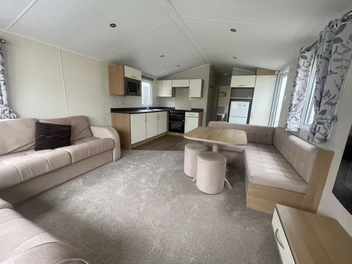 WILLERBY SEASONS 35x12 2 bed - Image 3