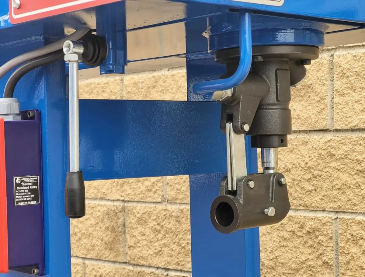 Howden Press 100 Ton Electric / Hydraulic - Image 4