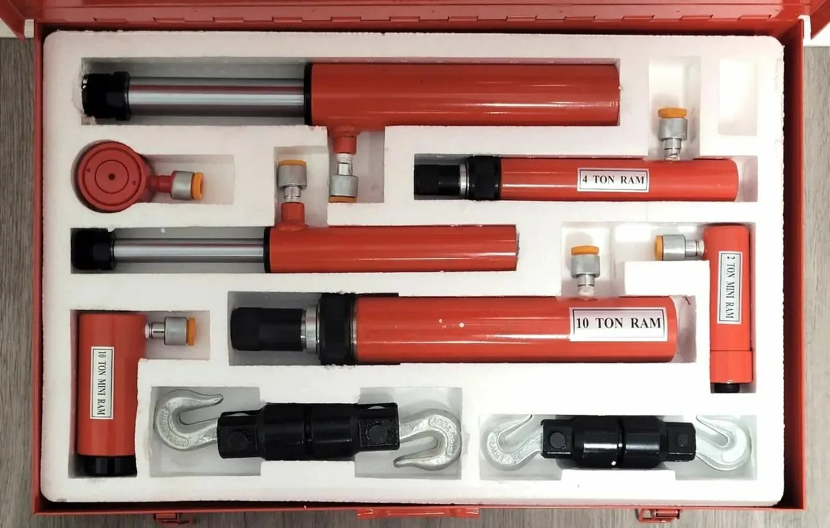 Porta Power Hydraulic 7Pc Auto Body / Frame Repair - Image 4