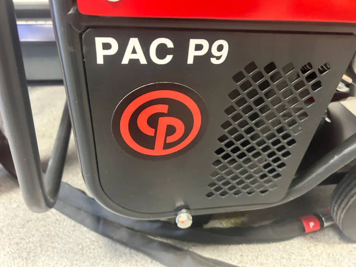 Chicago Pneumatic Pack with Breaker - Image 2