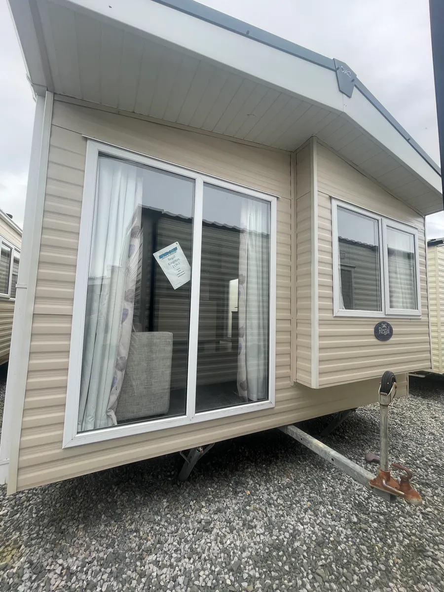 REGAL KINGSTON 36x13 2 bed - Image 1