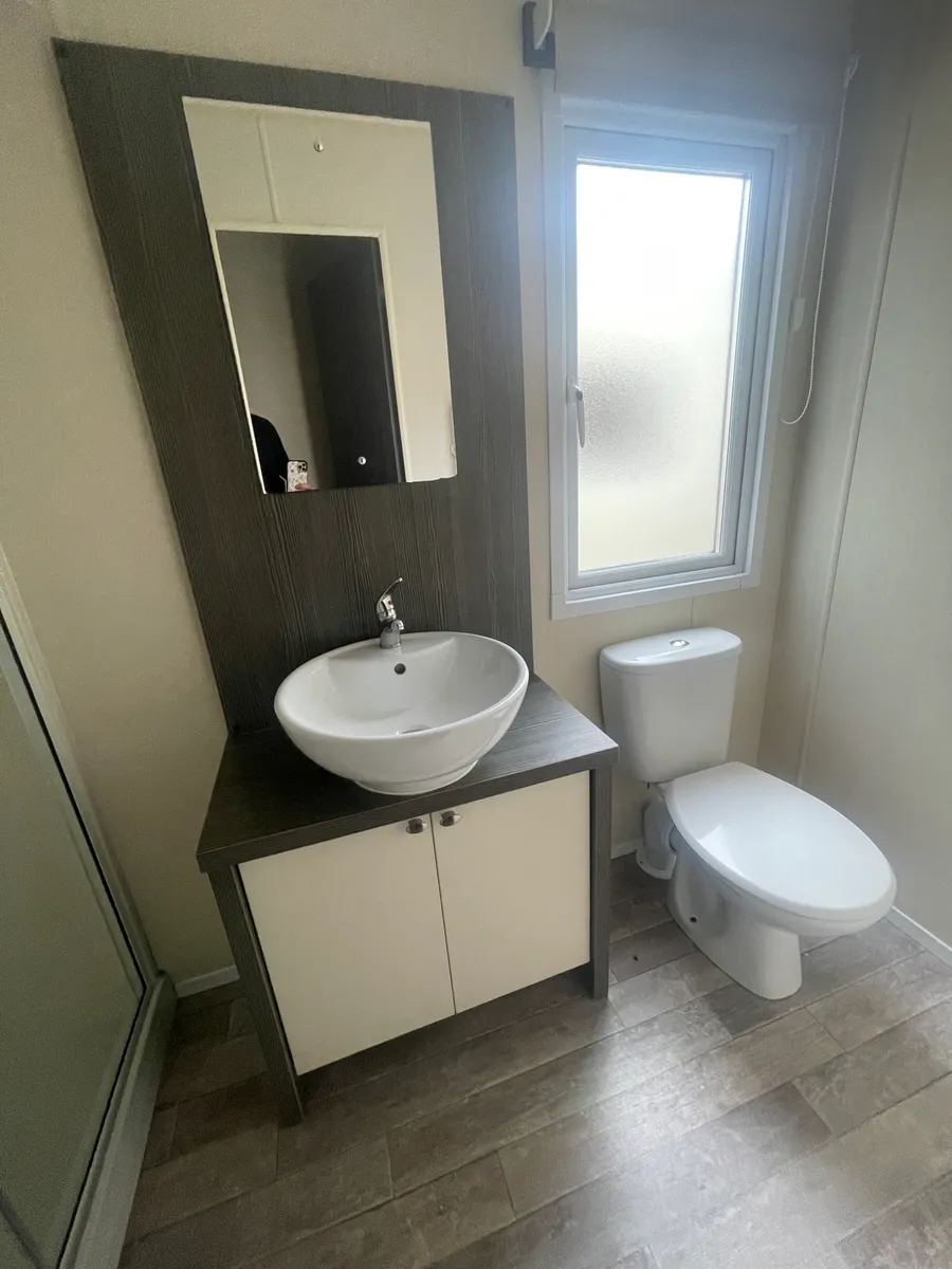 REGAL KINGSTON 36x13 2 bed - Image 4