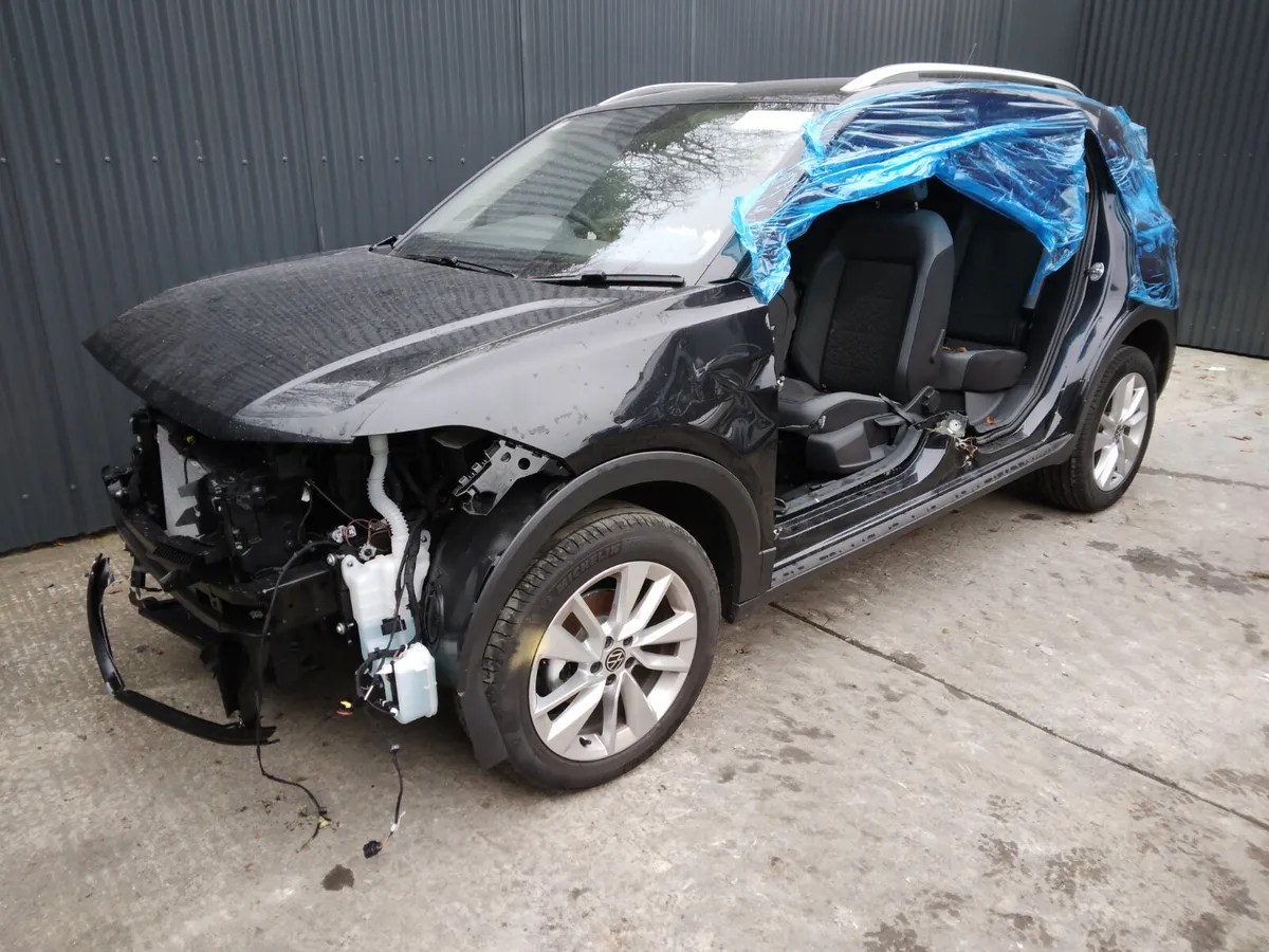 2022 VW T-Cross Style Breaking/Dismantling - Image 1