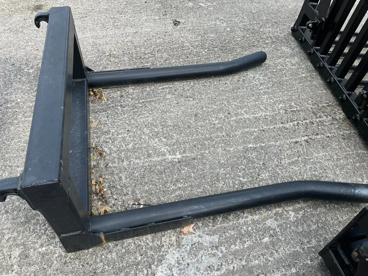 FRONT BALE HANDLER WITH EURO BRACKETS - Image 2