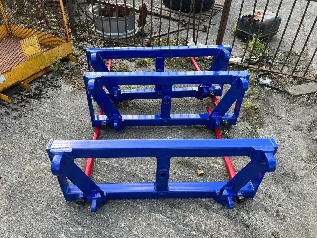 FRONT BALE SPIKE WITH EURO BRACKETS - Image 1