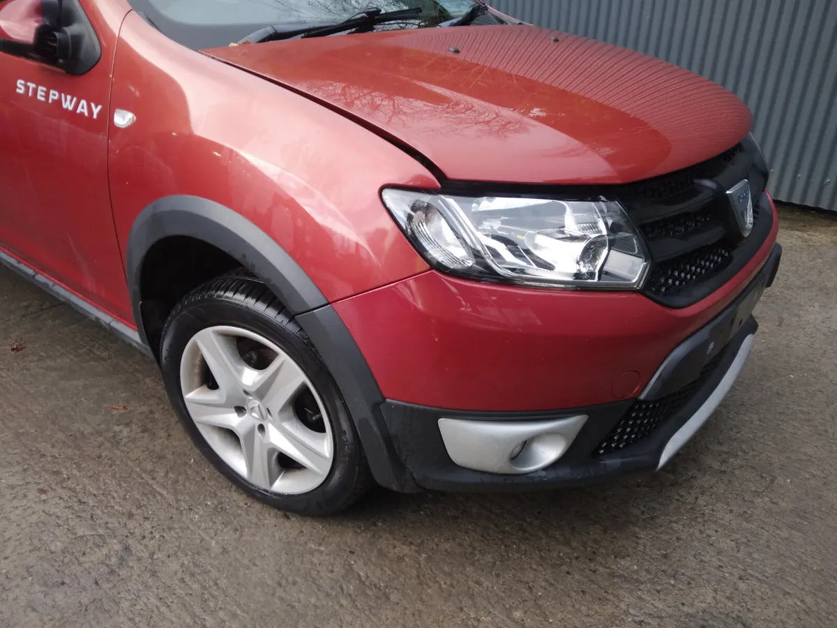 2015 Dacia Sandero Stepway Breaking/Dismantling - Image 2