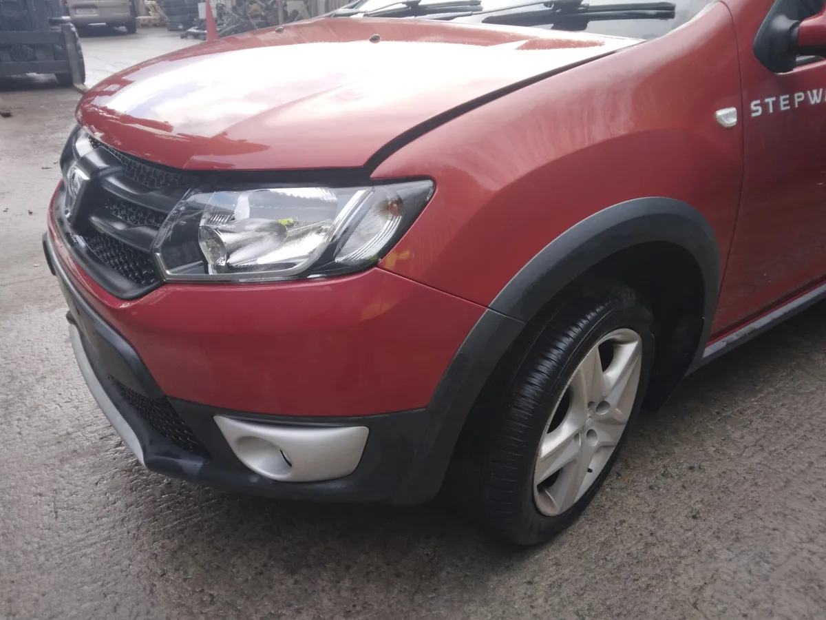 2015 Dacia Sandero Stepway Breaking/Dismantling - Image 4
