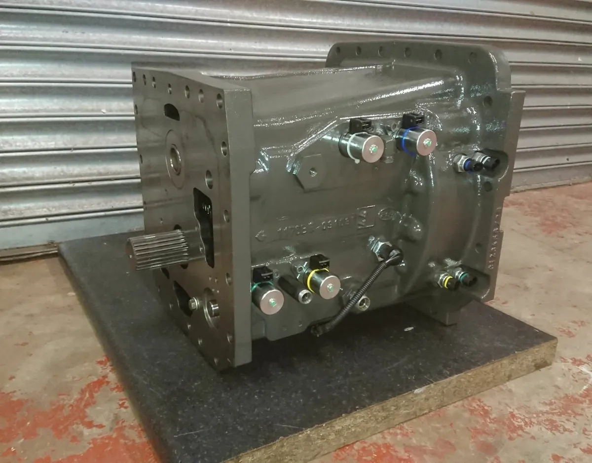 Claas Arion/Ares service exchange gearbox - Image 4