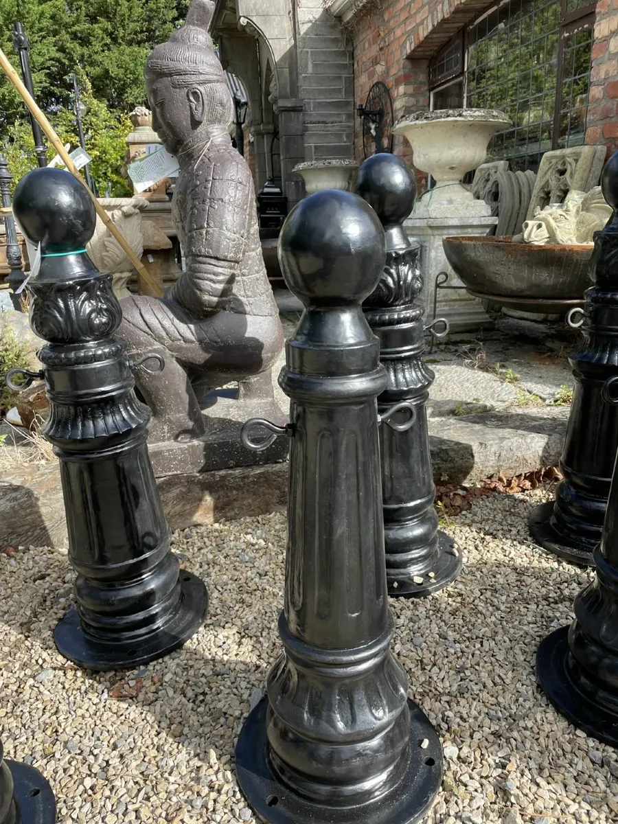 Cast Iron Bollards - Image 4