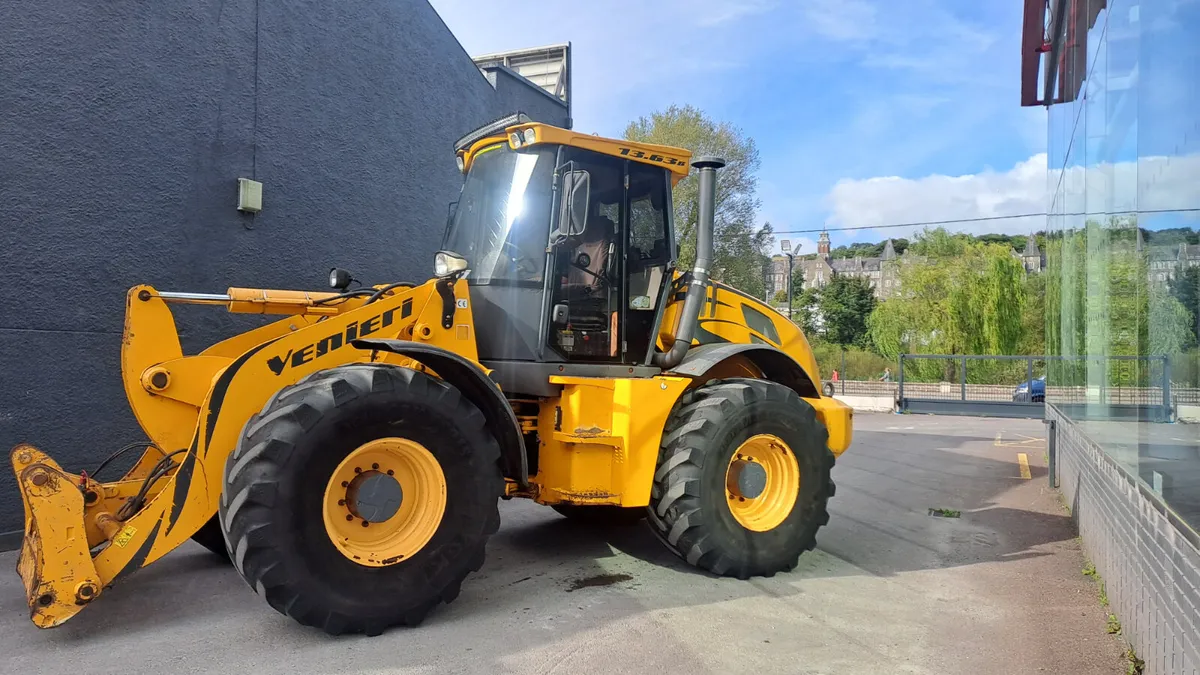 Venieri 23.63B Agri loader - Image 1