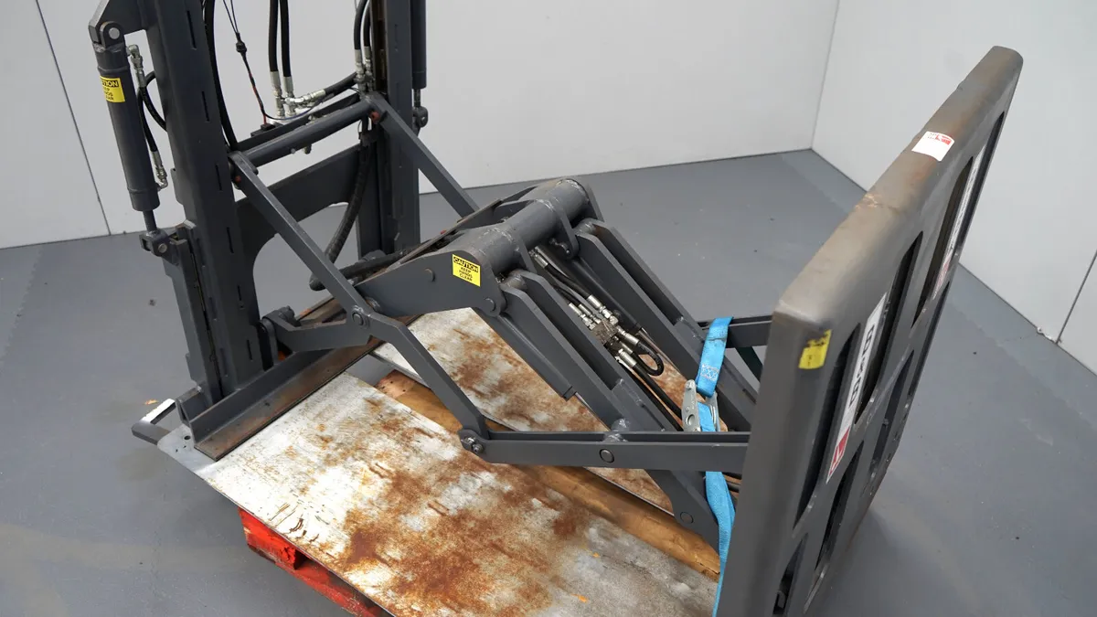 Loron Push Pull Slid Forklift Attachment (#362) - Image 3