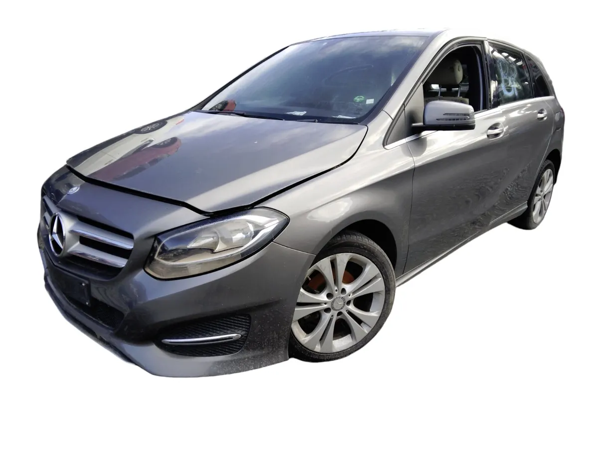 2015 MERCEDES BENZ B CLASS For Breaking/Dismantlin - Image 1