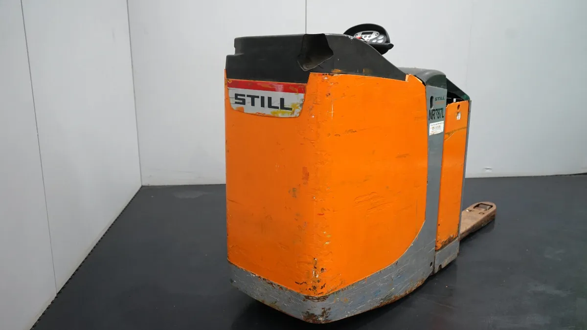 Selection of Still EXU-S 22 Powered Pallet Trucks - Image 3
