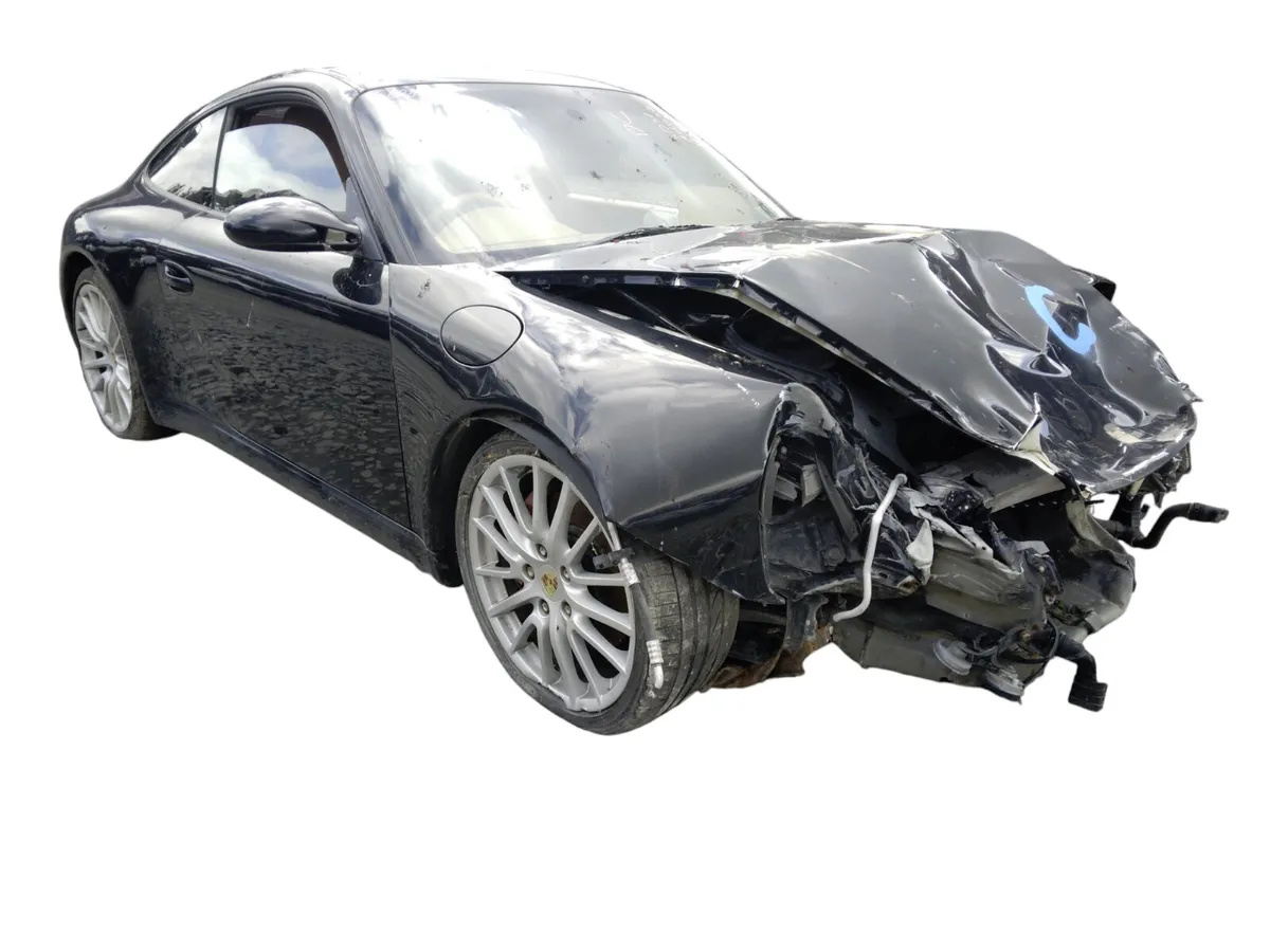 2005 PORSCHE 911 For Breaking/Dismantling - Image 1