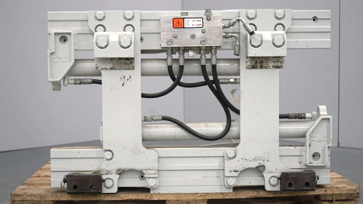 Cascade Bale Clamp Forklift Attachment (#364) - Image 2