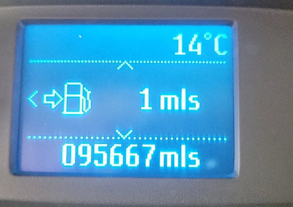 2018 Ford transit with side window - Image 4