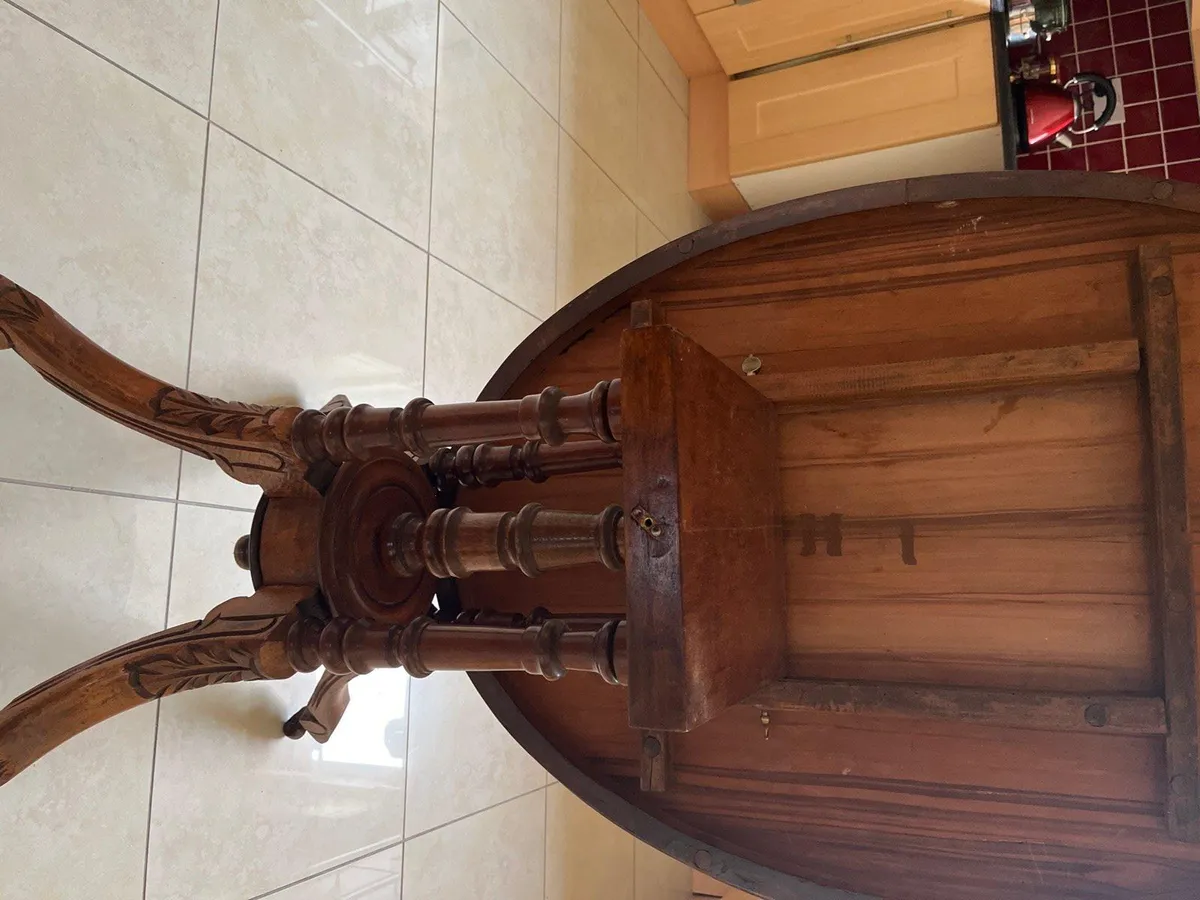 Walnut Victorian table - Image 3