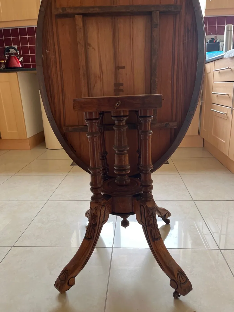 Walnut Victorian table - Image 4