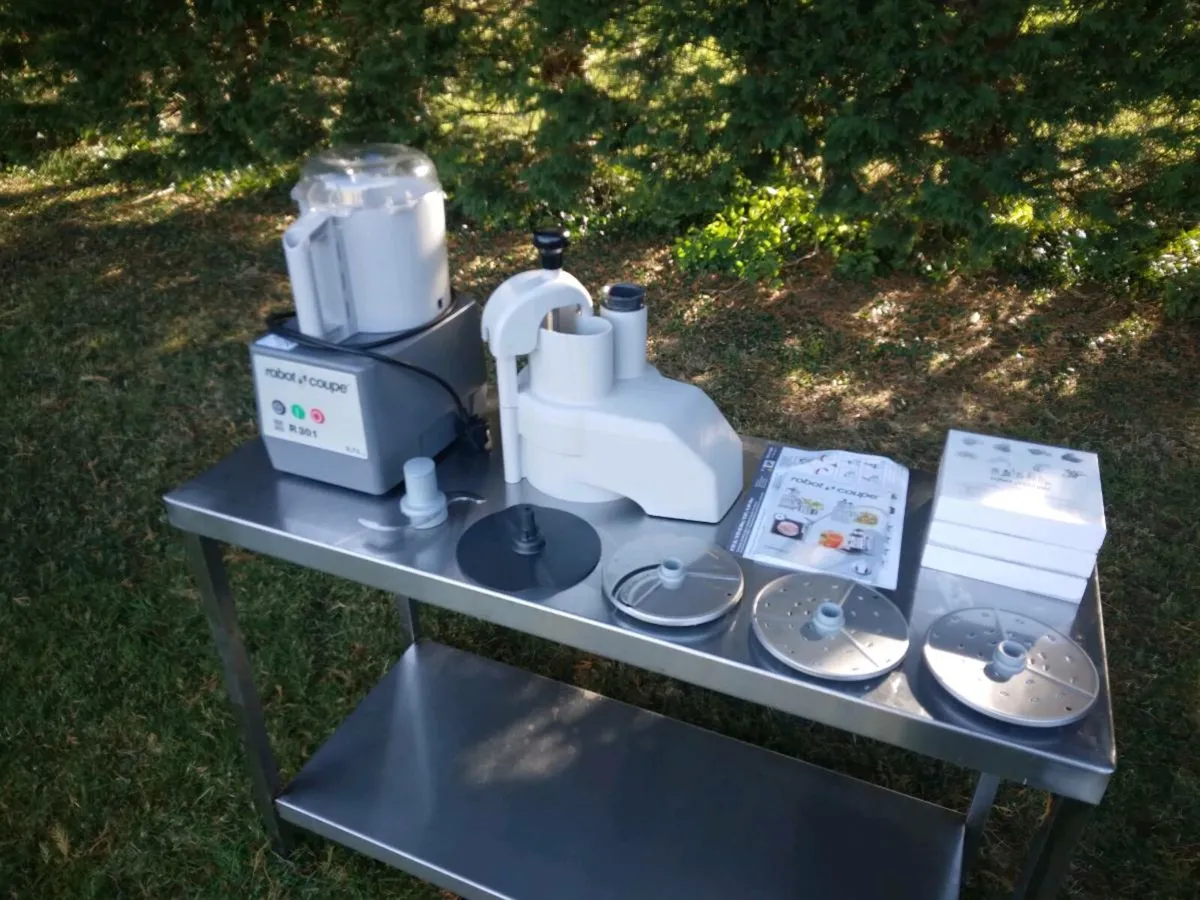 Robot coupes galore - Image 1