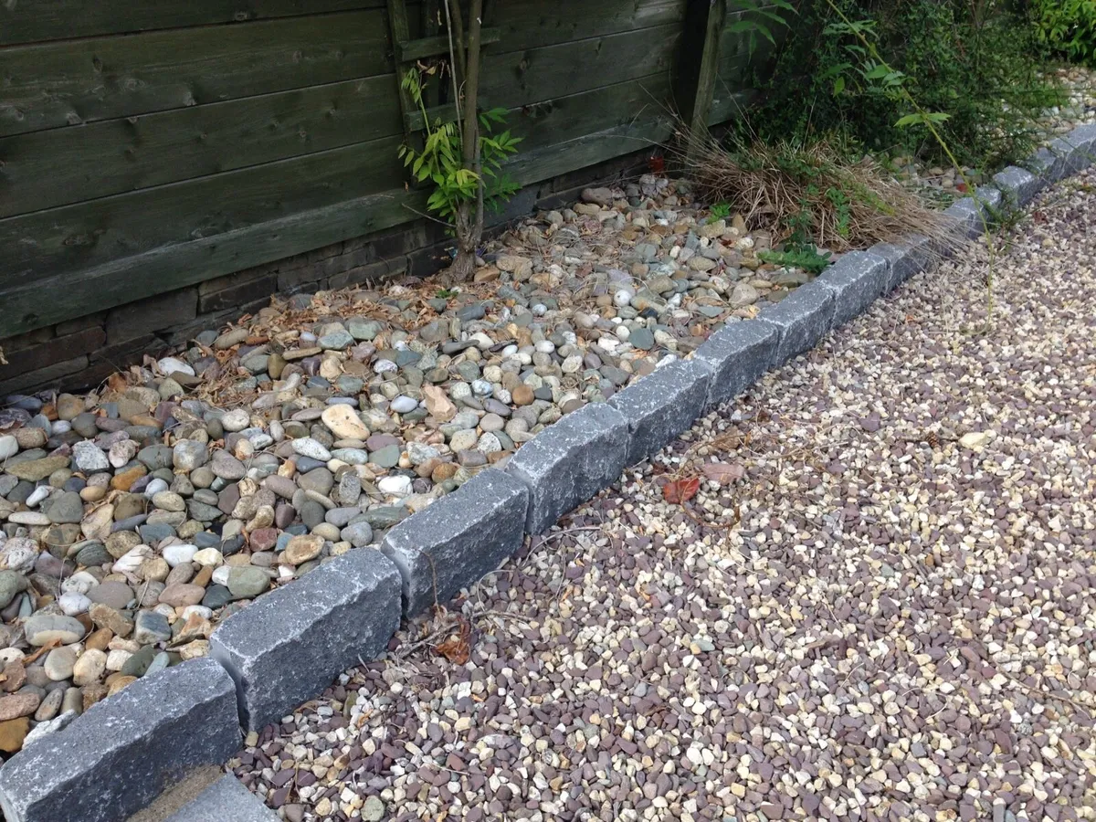 Kilkenny Blue Limestone Driveway Kerbs 6” - Image 4