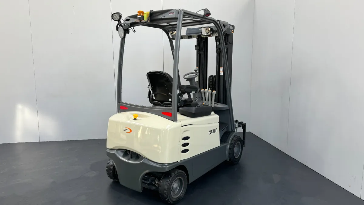 Crown SCF 6040-1.8 Counterbalance Forklift #178 - Image 3