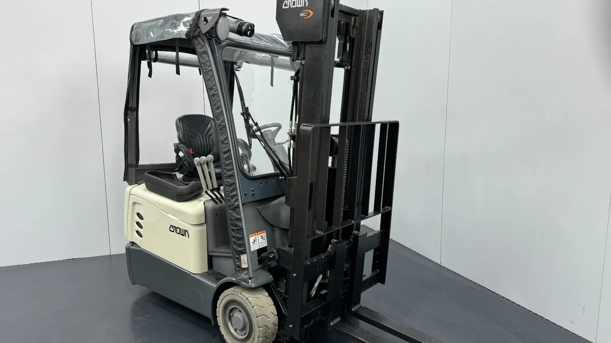 Crown SCT 6020-1.6 Counterbalance Forklift #91 - Image 3