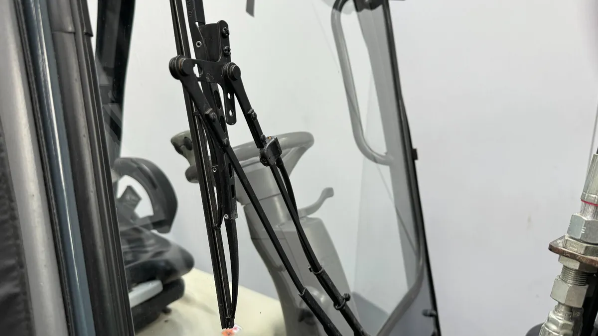 Crown SCT 6020-1.6 Counterbalance Forklift #91 - Image 4