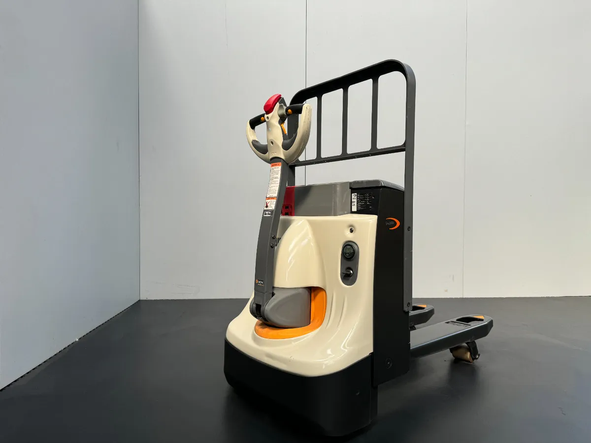 Crown WP3010 1.6T Powered Pallet Truck #175 - Image 4