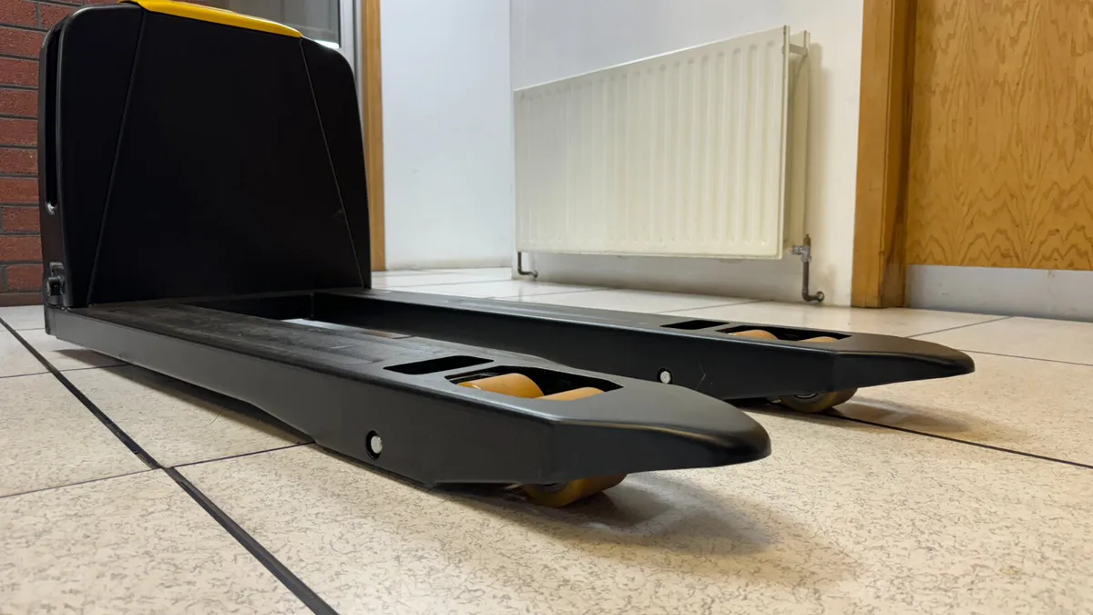 Wellforce F4 1.5T Compact Li-Ion Pallet Truck EURO - Image 3