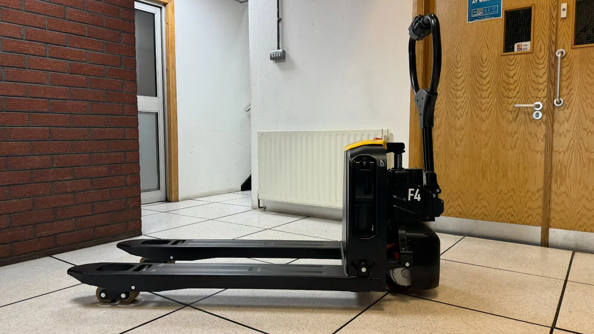 Wellforce F4 1.5T Compact Li-Ion Pallet Truck EURO - Image 1