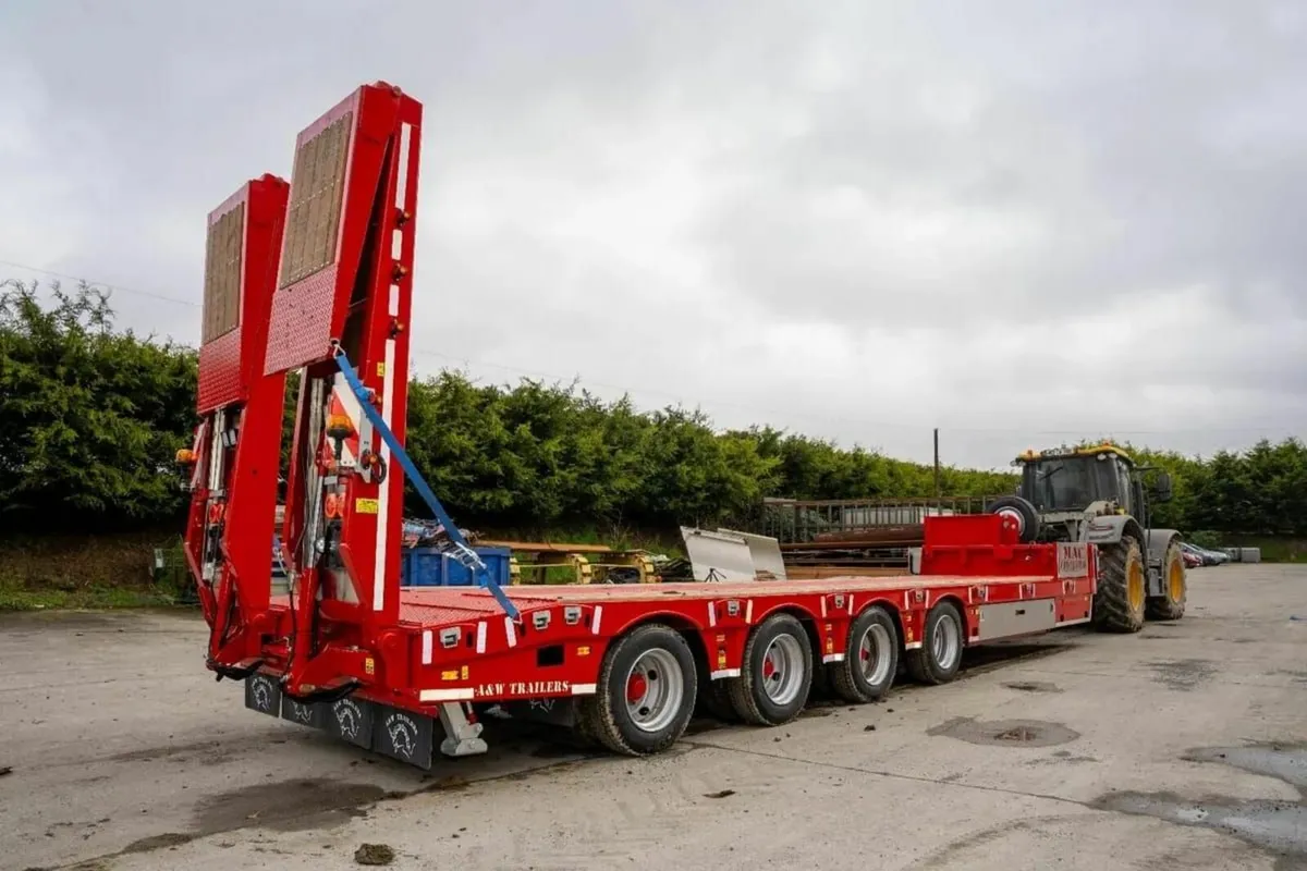 Low loader - Image 4