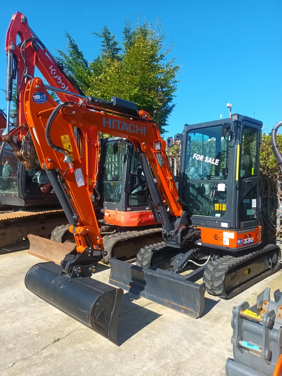 Hitachi diggers - Image 3