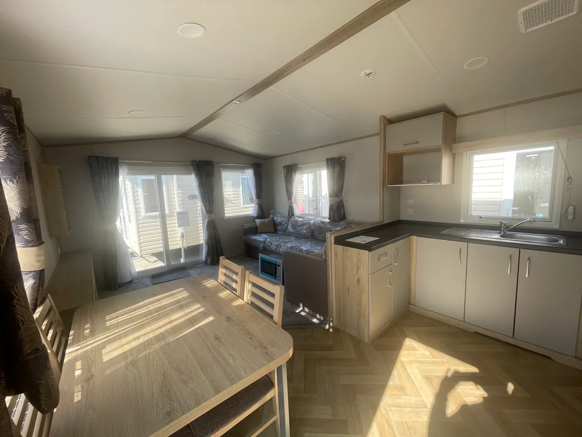 CARNABY ASHDALE OUTLOOK 35x12 3 BED - Image 2