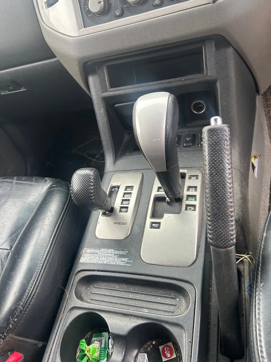 Mitsubishi pajero automatic 3.2 - Image 3