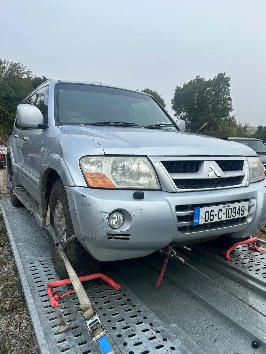 Mitsubishi pajero automatic 3.2 - Image 1