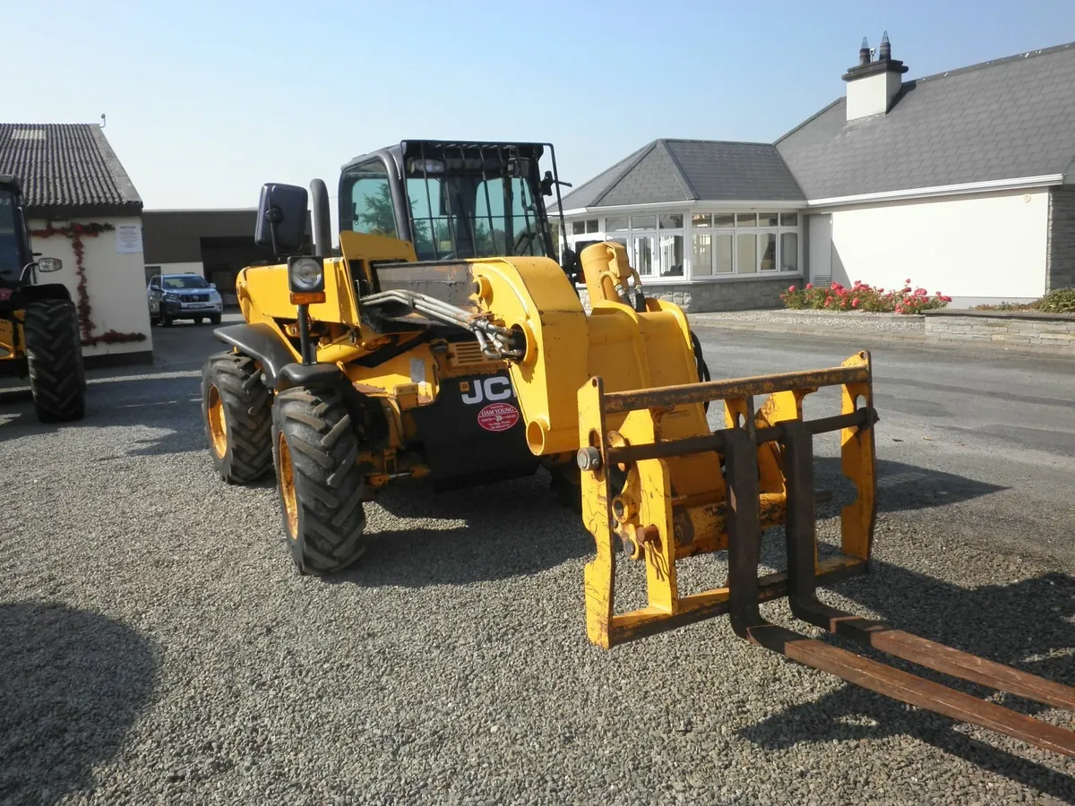 JCB 520/50 Loader - Image 1