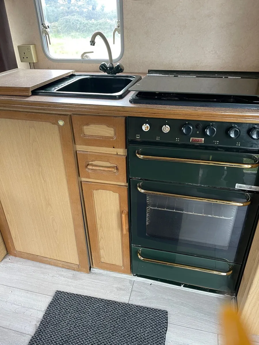 Swift Corniche 2 Berth - Image 4