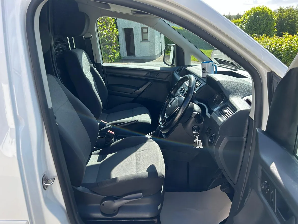 2018 (182) Volkswagen Caddy Trendline 2.0 tdi 102 - Image 3