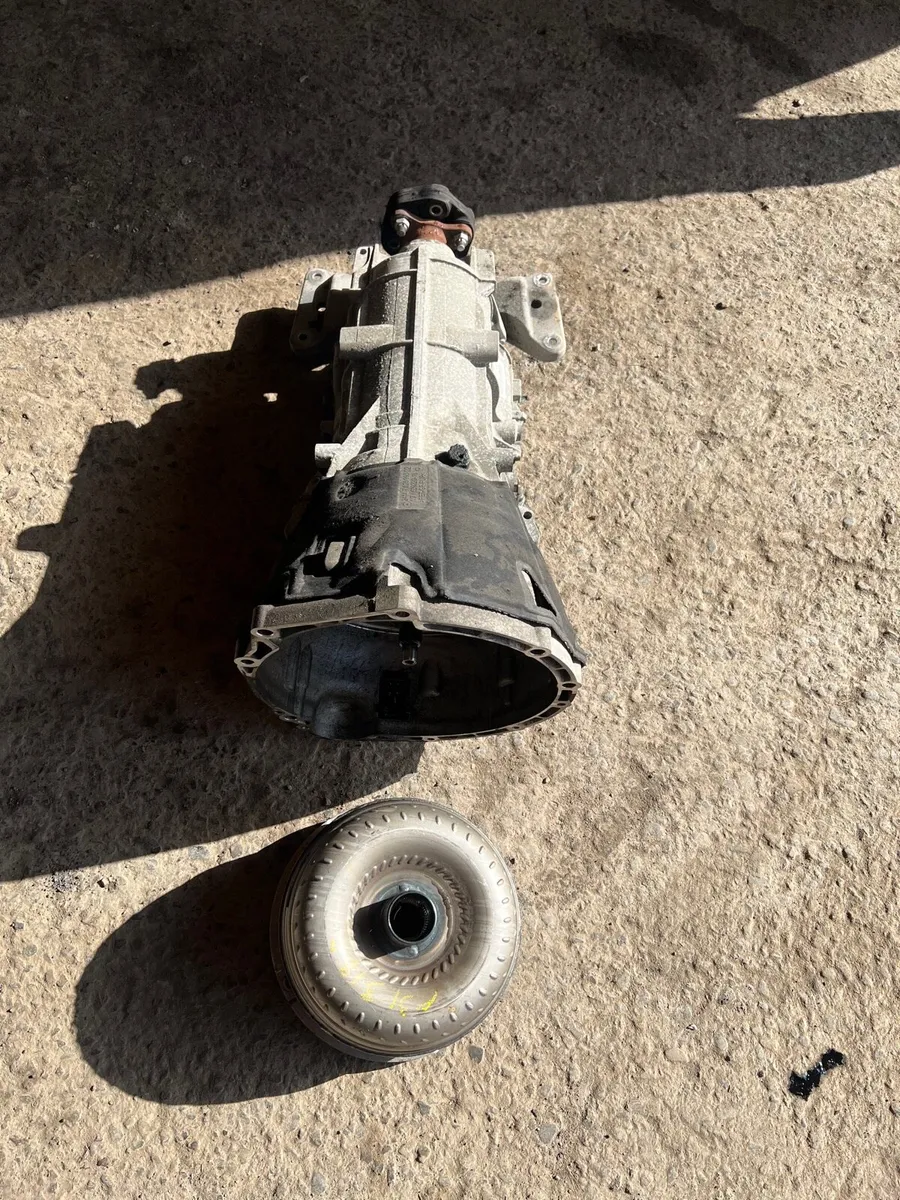 BMW 3 SERIES f30 f31 320d AUTOMATIC GEARBOX 8HP45 - Image 1