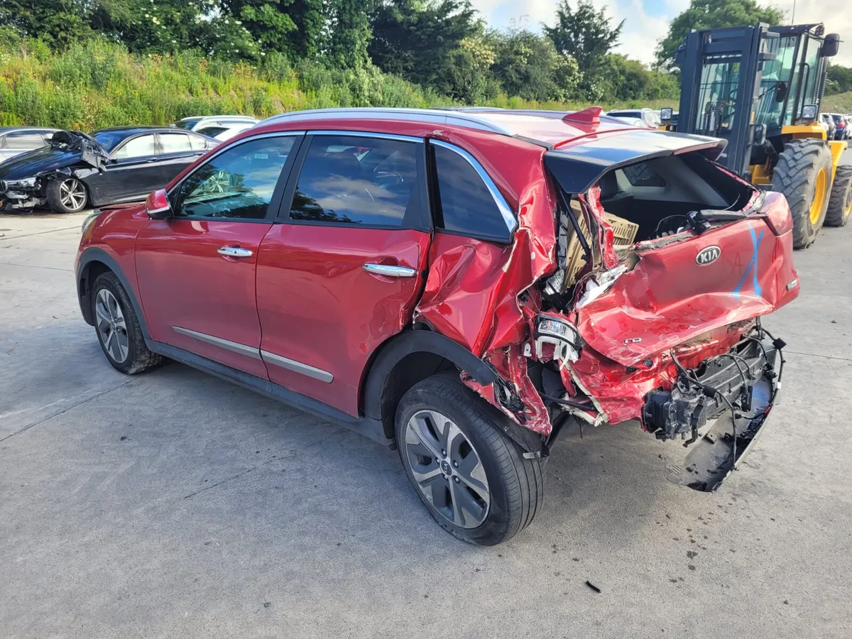 2021 Kia Niro *For Parts* - Image 3