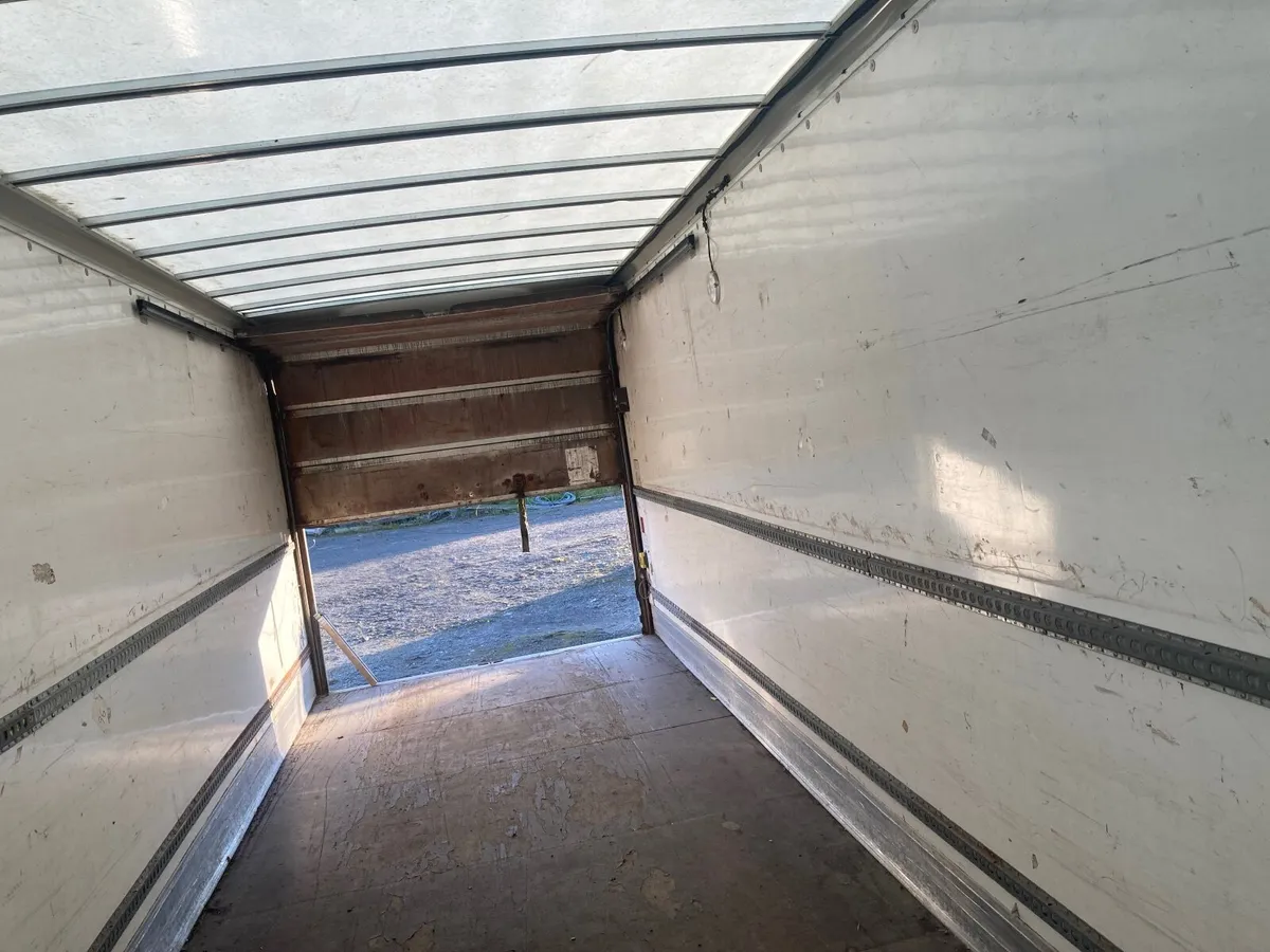 Lorry 24’ Box Body - Image 4