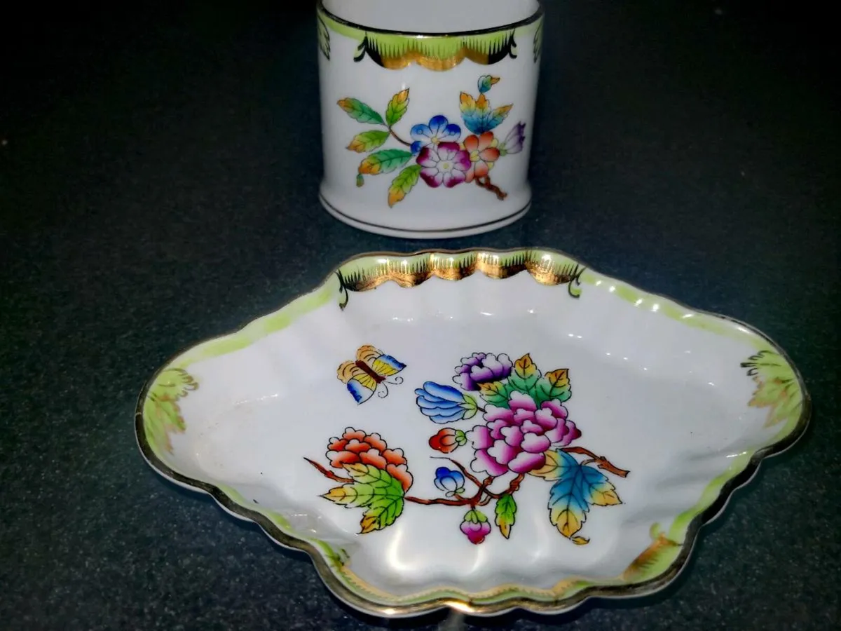 Herend Queen Victoria pattern tray and holder - Image 1