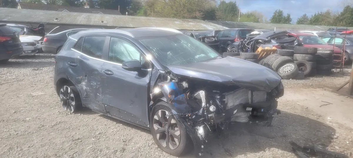 2023 Kia Sportage *For Parts* - Image 4