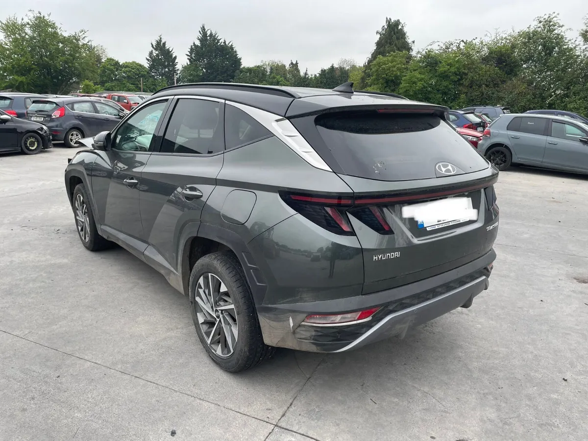 2022 Hyundai Tucson *For Parts* - Image 2