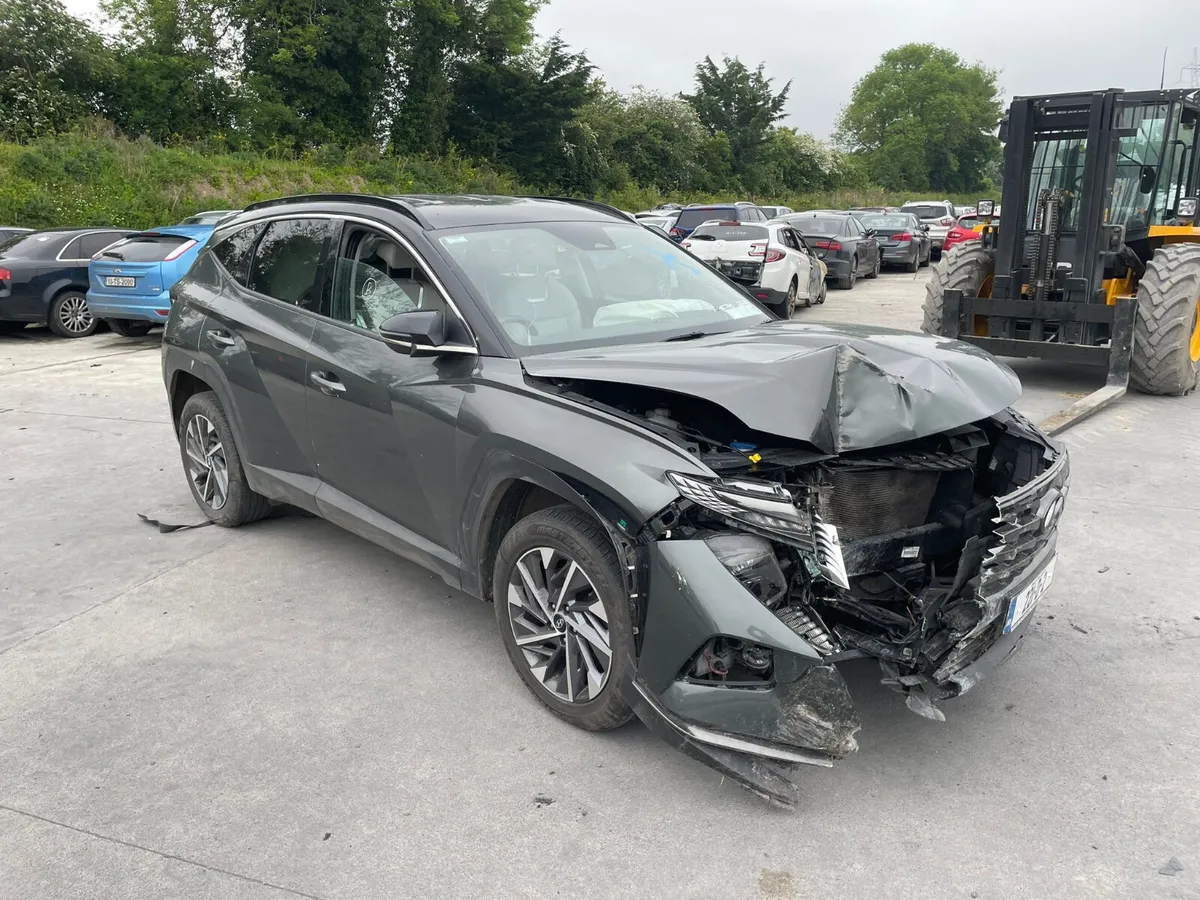 2022 Hyundai Tucson *For Parts* - Image 4