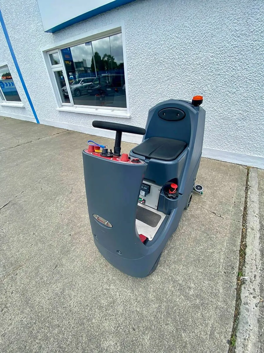 Numatic Ride-on Scrubber Dryer - Image 4