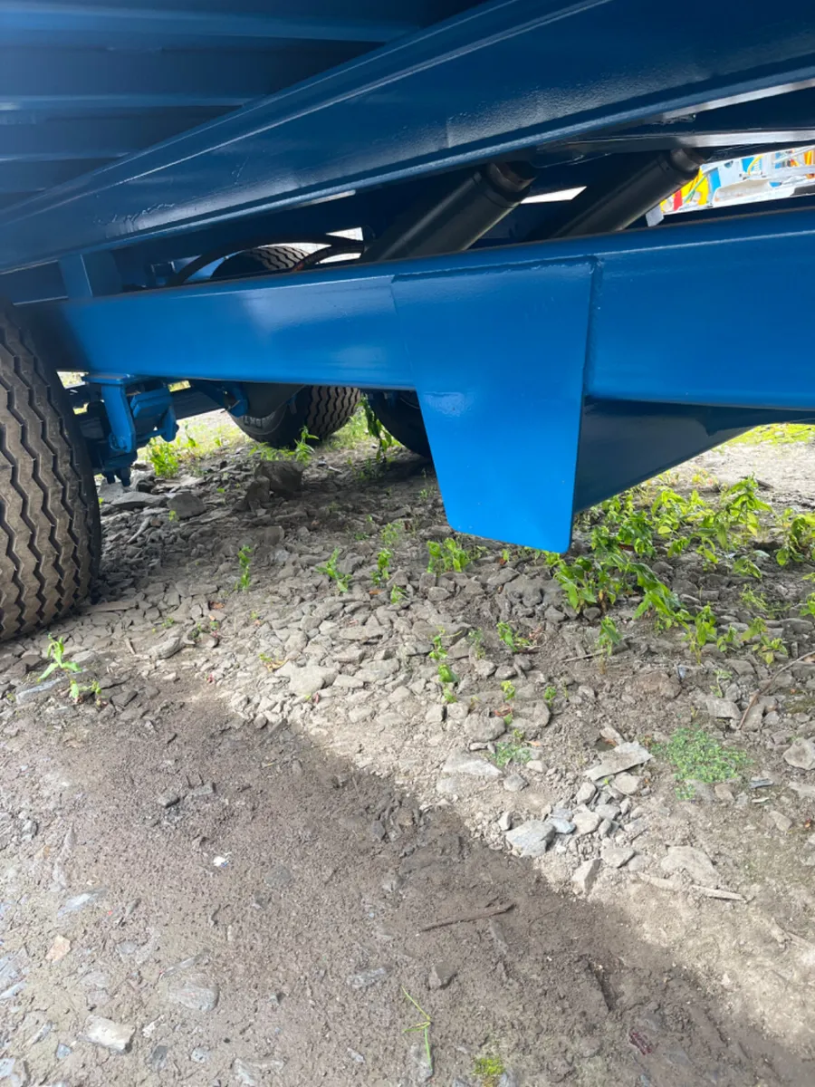 New 13x7 tipping trailer - Image 4