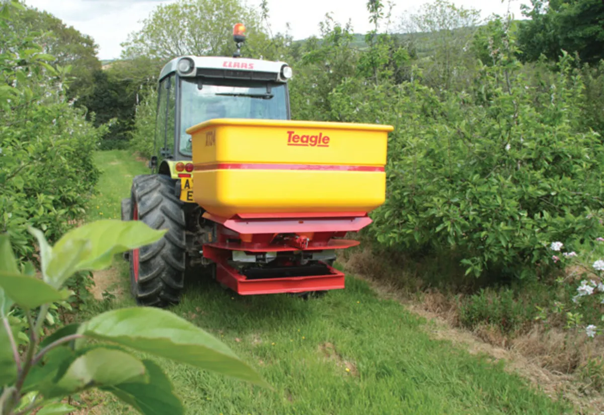 Teagle fertliser spreaders - Image 3
