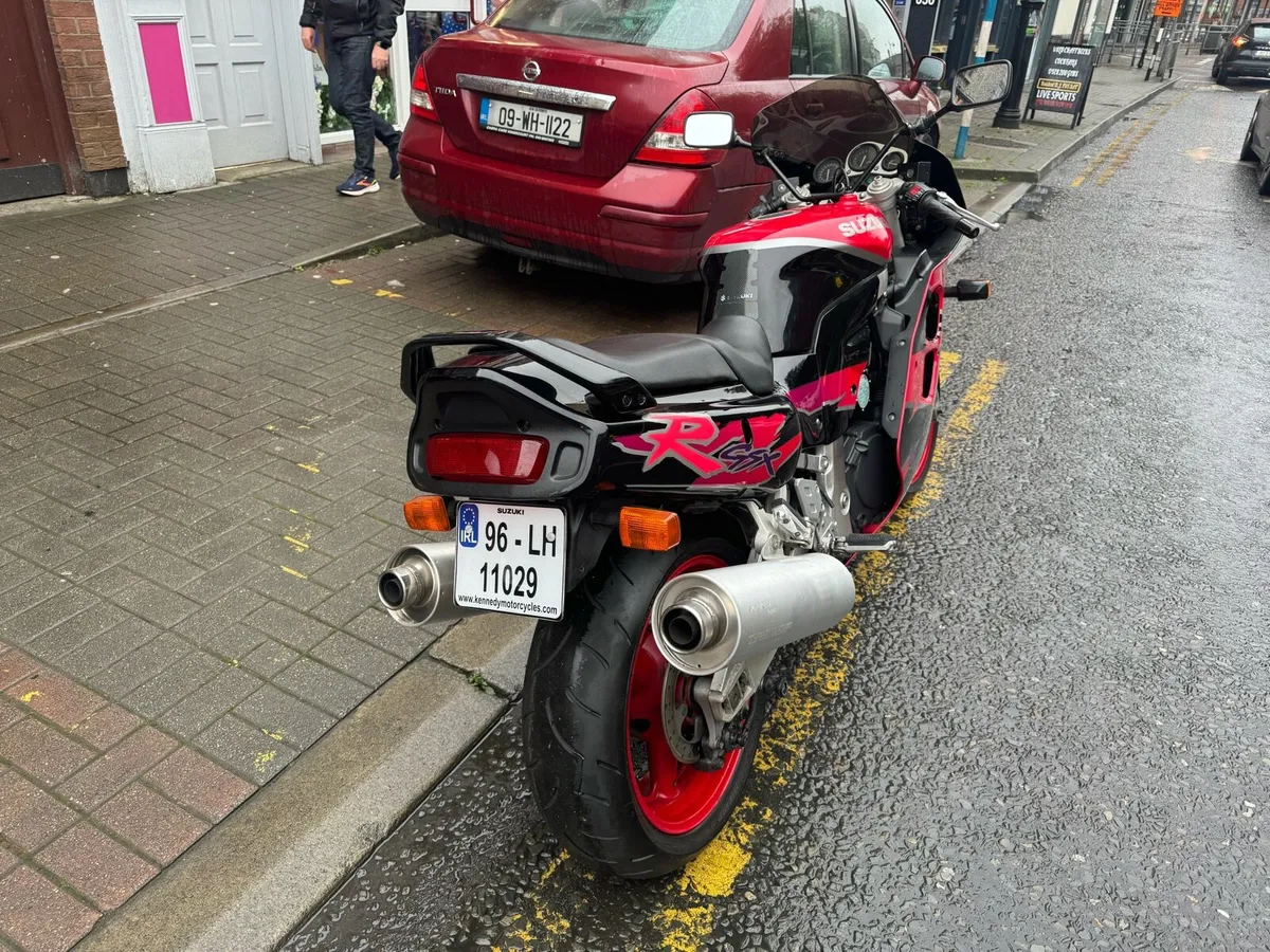 1996 Suzuki GSXR1100 mint - Image 3