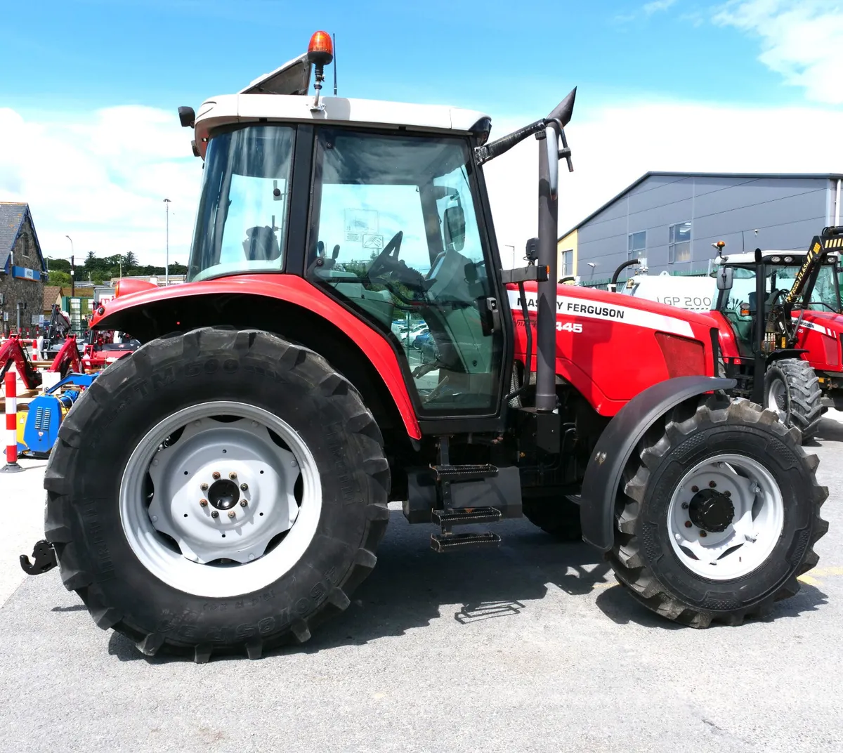 MF 5445 DYNA 4 - Image 1